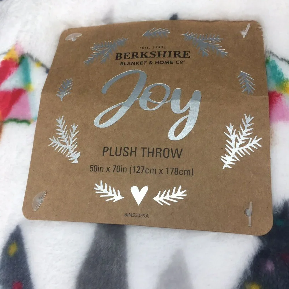 NEW Berkshire Christmas Tree Lights Throw Blanket Microfleece 50x70